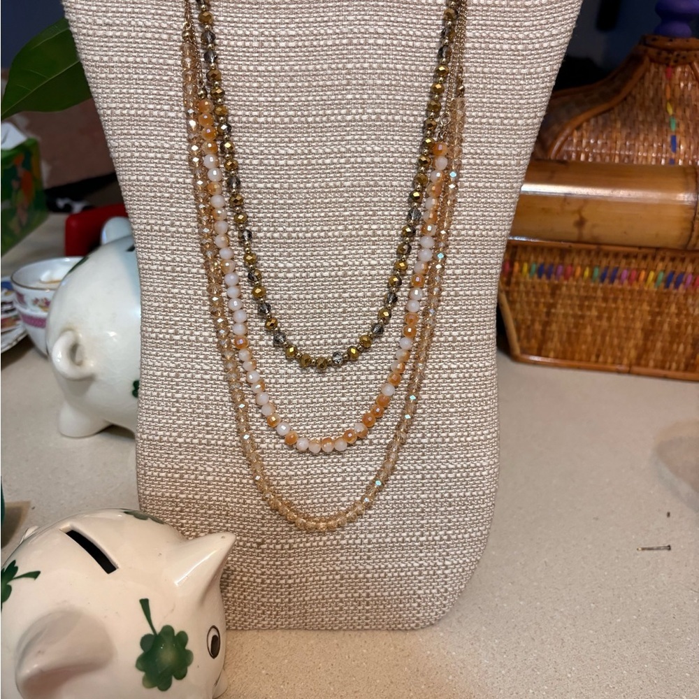 Elegant Multi-Layer Glass Beaded Necklace - Picture 4 of 4